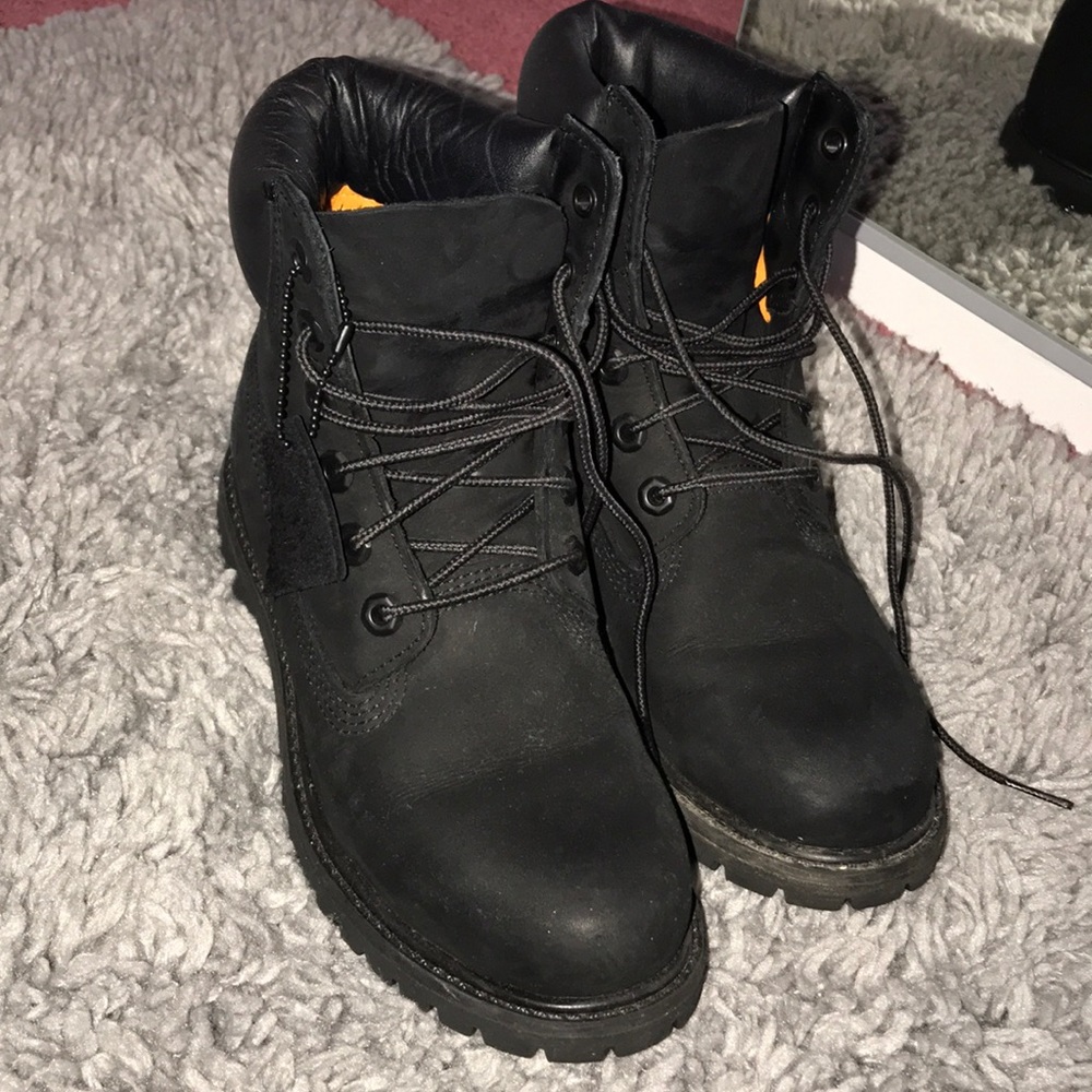 Matte black authentic timberlands!